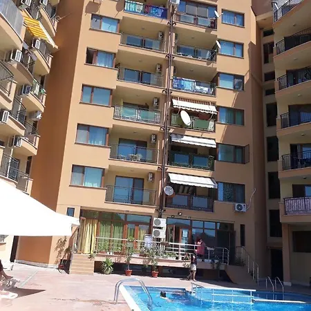 Apartment Amadeus 5 , Green Studio *